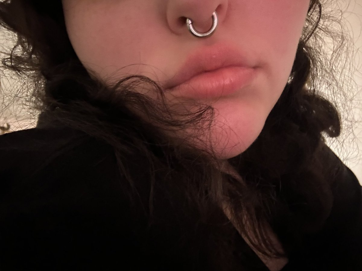 pervertedbl00d's tweet photo. New septum jewelry :p https://t.co/Qb8YJKoL5b
