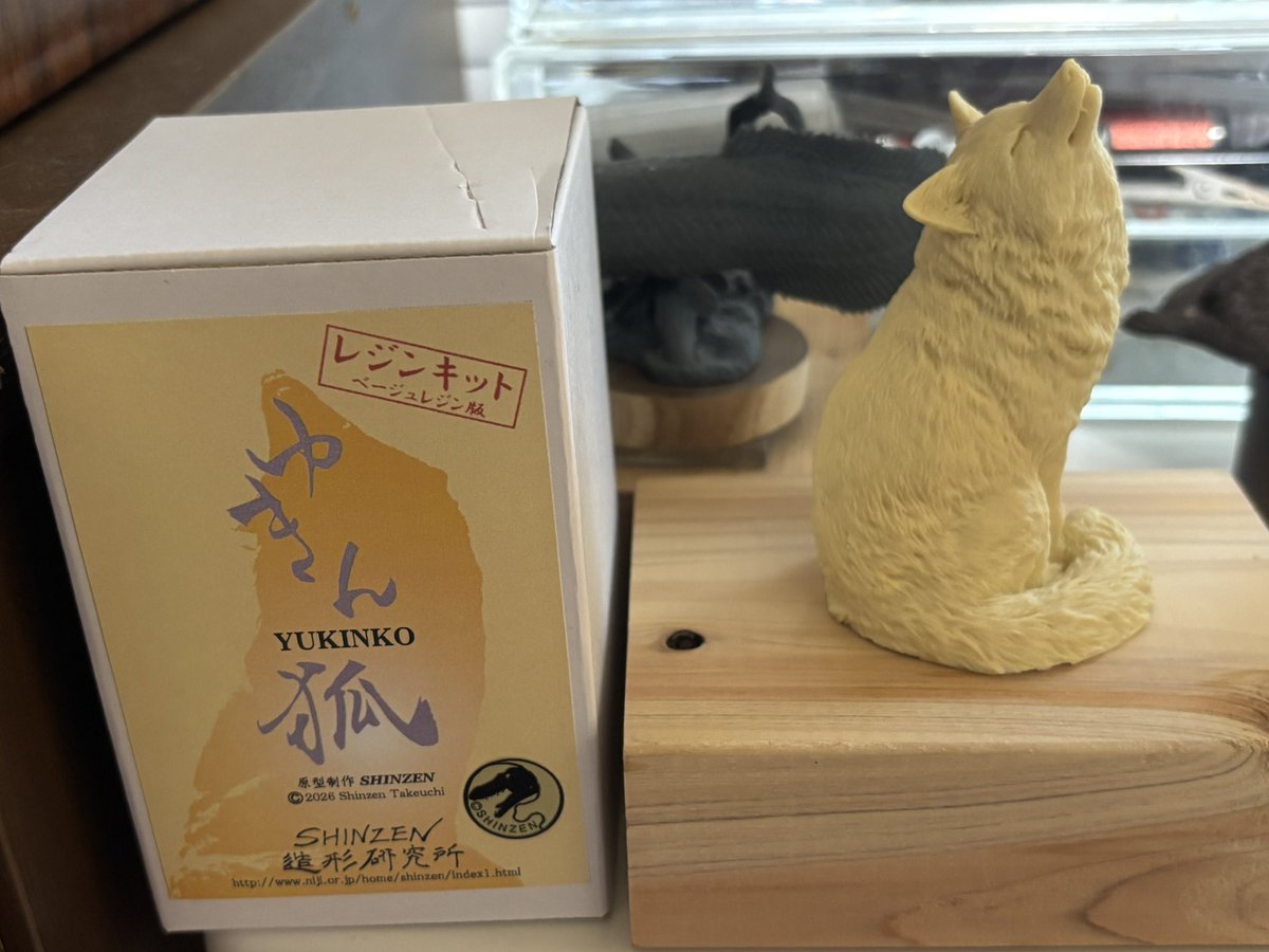 from_panda's tweet photo. 今年も行ってきました♪いきもにあ‼️
今年のお買物はちょっと控えめにかわいいフクロウのキーホルダーと去年もお世話になったSHINZENさんのゆきん狐ガレージキット実は去年のカワウソもまだ途中笑笑
ワシミミズクは完成して吉本プラモデル部で紹介していただきました‼️
#@shinzen_sl  #いきもにあ2026 https://t.co/i2xfRjVW4O