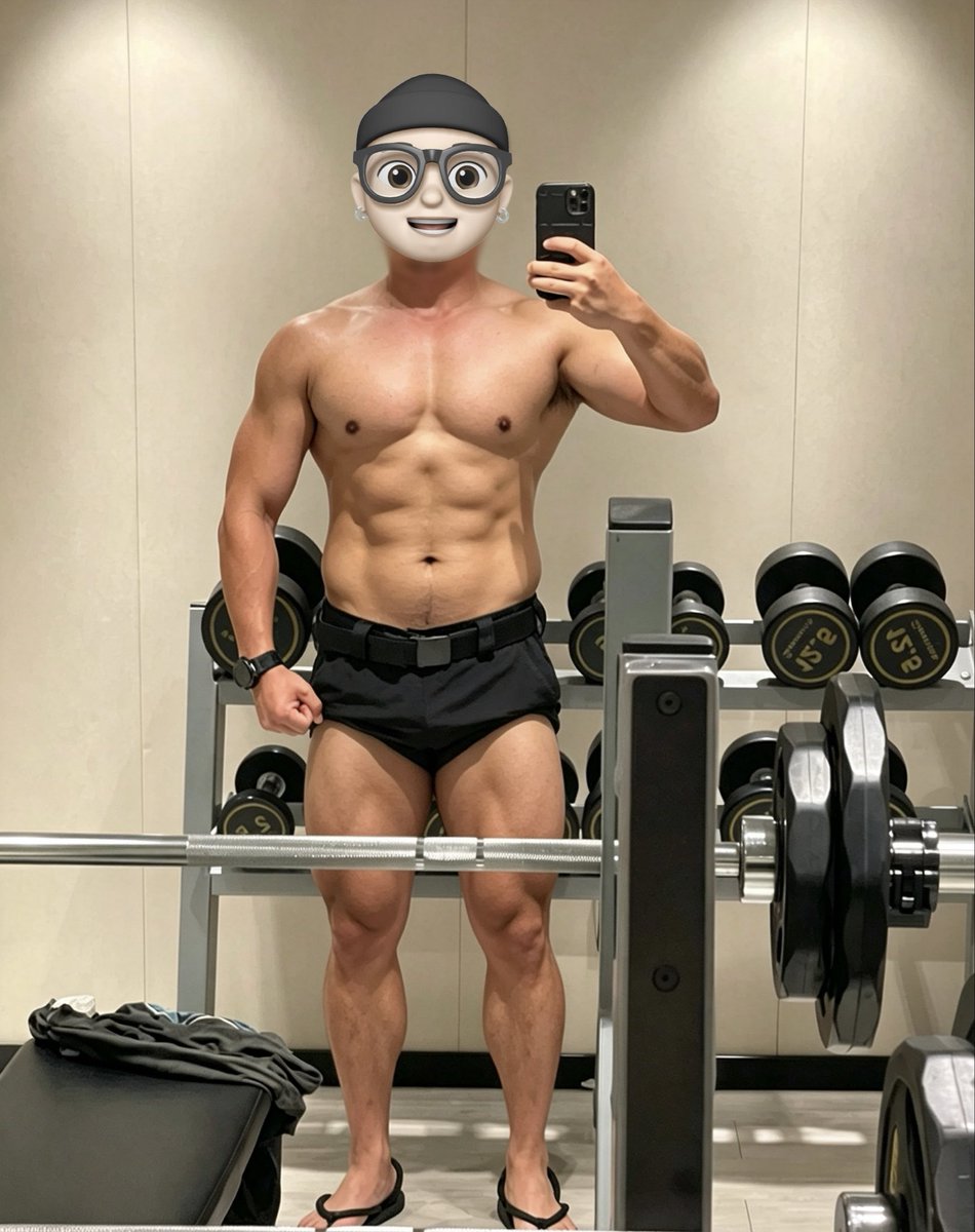 LeoZlesnn's tweet photo. 坚持💪🏻没事就撸撸，早晚有一天万一实现了呢。 https://t.co/gDvAsJ5HnL