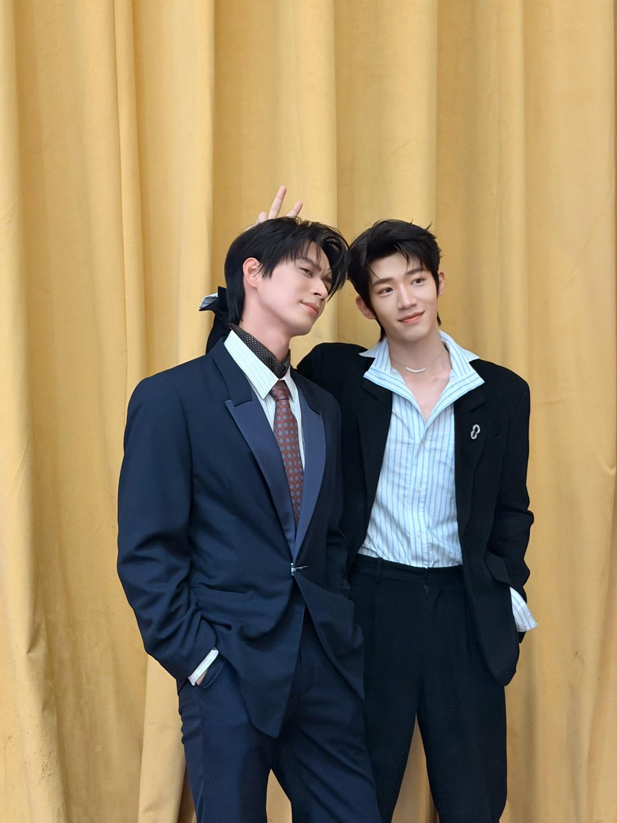comcom_321's tweet photo. #장시안 #章时安 #ZhangShian #ShawnZhang https://t.co/zr6iyEt5ew