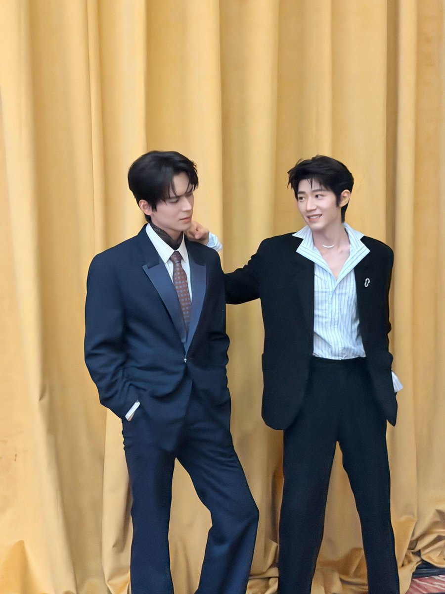 comcom_321's tweet photo. #장시안 #章时安 #ZhangShian #ShawnZhang https://t.co/zr6iyEt5ew