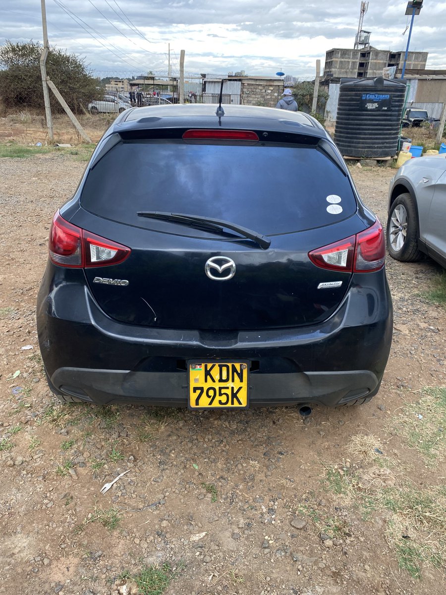 Evansknti's tweet photo. Deal deal🔥🔥 Must sell
Mazda demio petrol✅✅
Yom 2016
1300cc
📍Nairobi 
💰Ksh 980,000~NEG
Call or WhatsApp 0757753782 https://t.co/h1x8sNEIs1