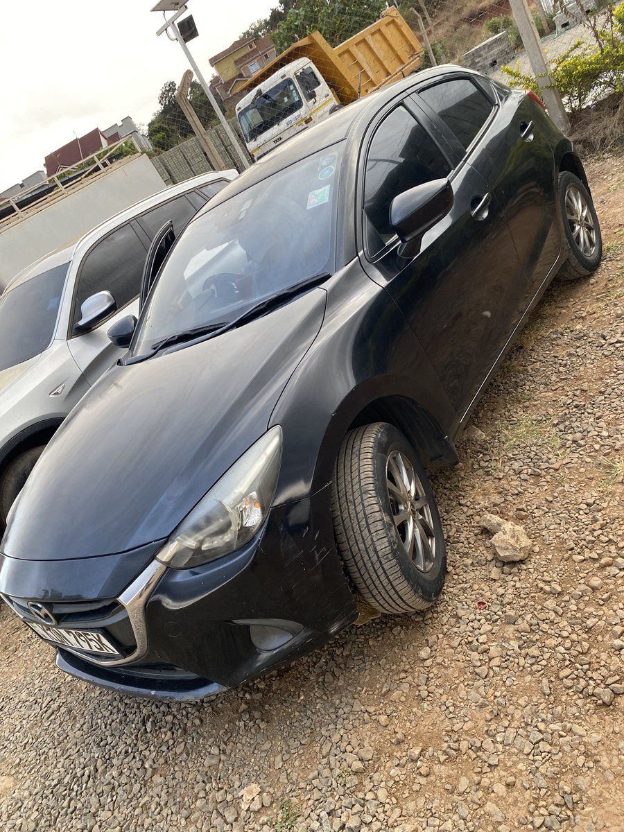 Evansknti's tweet photo. Deal deal🔥🔥 Must sell
Mazda demio petrol✅✅
Yom 2016
1300cc
📍Nairobi 
💰Ksh 980,000~NEG
Call or WhatsApp 0757753782 https://t.co/h1x8sNEIs1