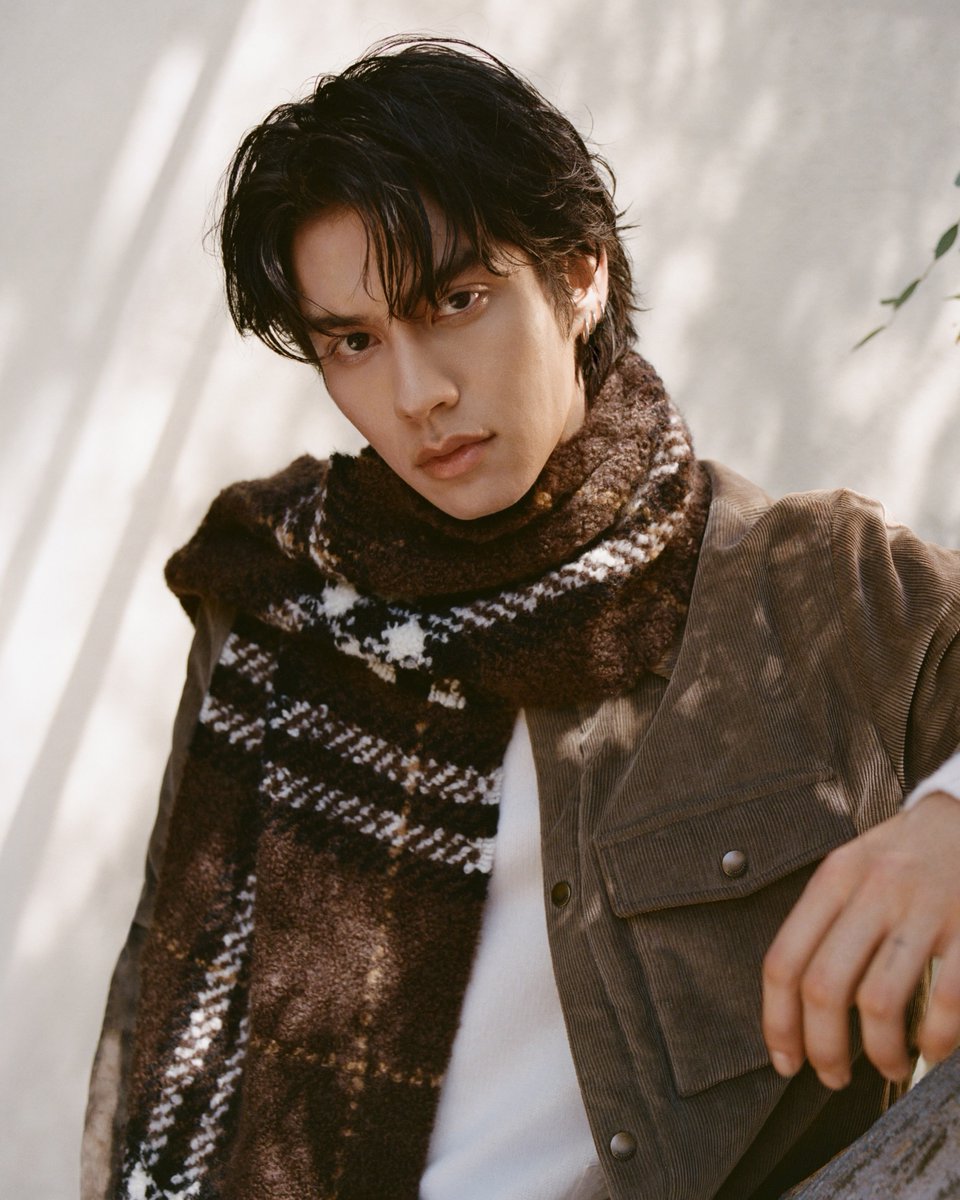 BVC_Streaming's tweet photo. [ INSTAGRAM UPDATE ]​ -​ 19.10.26

BurberryがBright Vachirawitとソン・フン ミンを迎え、ロサンゼルスヘ！ 親密な雰囲気を捉えたポート レートや映像を通して、2人が英国ブランドを象徴する今季 注目のアウターウェアやアクセサリーを披露。

IG : lofficiel.japan
🔗 https://t.co/CGwgMscrxD

#BurberryxBright
#Burberry
#bbrightvc