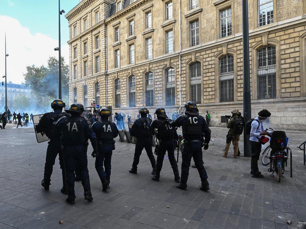 ani_digital's tweet photo. "Identify and track you down": Paris Police Prefect announces formation of task force; warns vandals
Read @ANI Story |https://t.co/qVcjjwfJ7V
#Paris #TaskForce https://t.co/oCkcnJqcRP