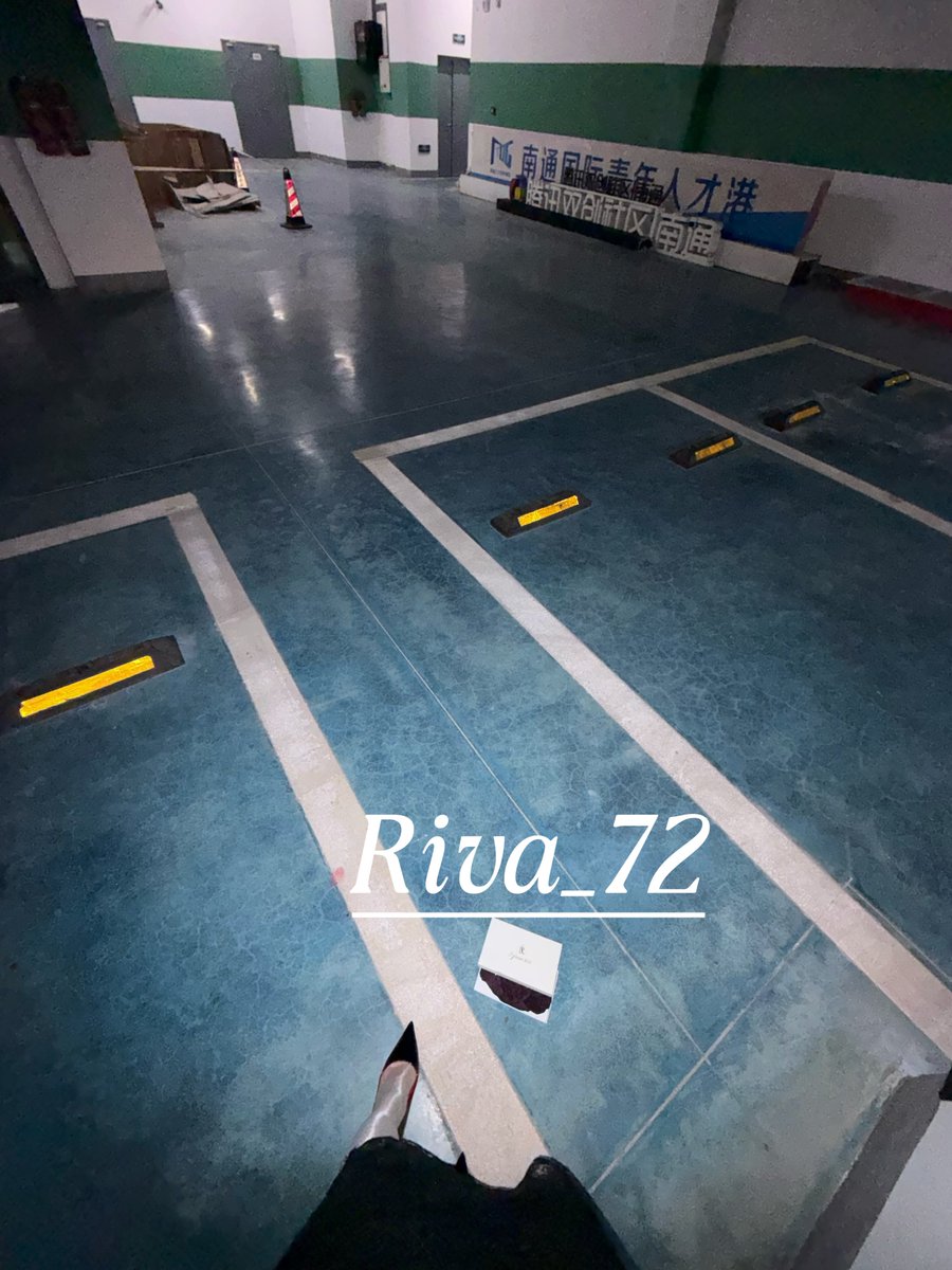 Riva_72's tweet photo. 丝袜自取 猜得到在南通哪就去哪 https://t.co/pByN5a3xqA