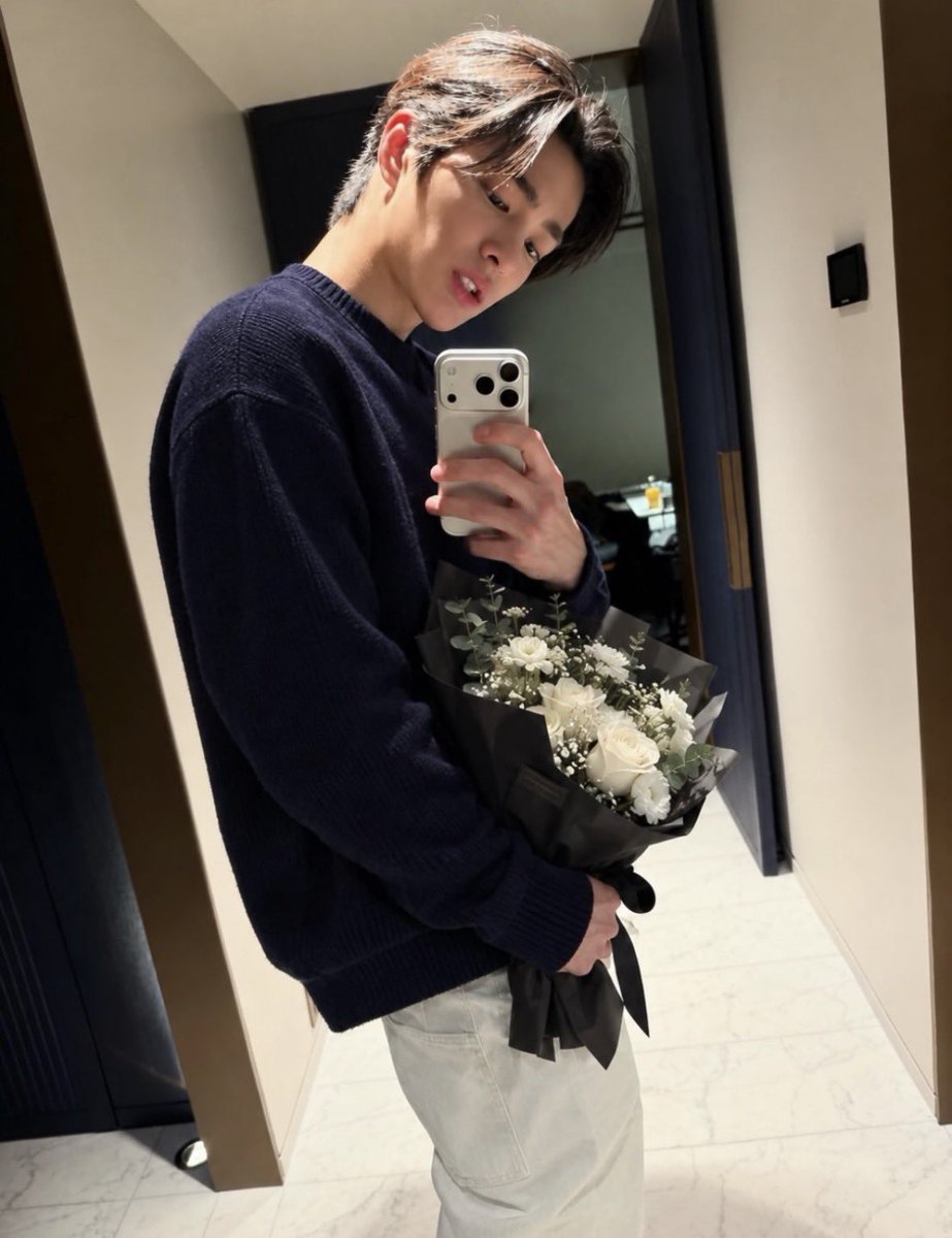 clovercookie00's tweet photo. 💐 https://t.co/WJLEB5LBX5