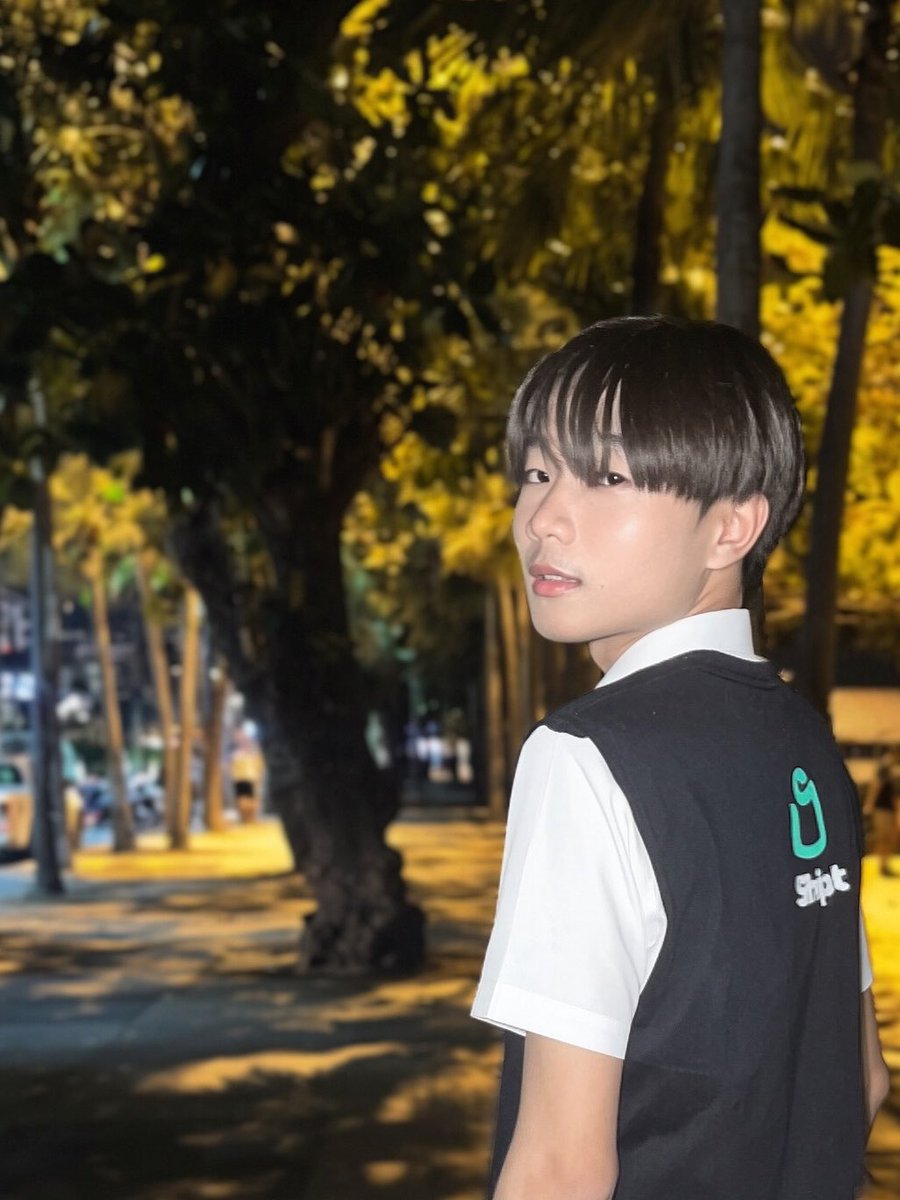 Ohm0hx's tweet photo. อย่าใจร้ายกับผมเลย🥺 #mlm #โคราช https://t.co/6oEAMgQDLU