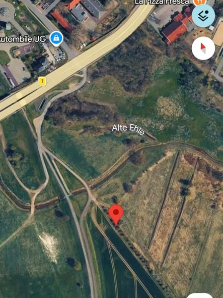 yolandaschultes's tweet photo. 39288 Burg (bei Magdeburg)
Kopie Tierheim Burg/Schartau
ZEUGEN GESUCHT!!!
Diese 2 französischen Bulldoggen wurden uns heute aus Heyrothsberge gebracht. Dort waren sie im Umflutgebiet im hohen Gras versteckt an einem Baum angebunden. Wir gehen davon aus, dass sie dort schon 2-3 Tage angebunden waren.
Die 2 Rüden sind schon älter und in sehr schlechtem Zustand. Einer der beiden hat einen riesigen Tumor am Ohr.
Wir sind auf eure Hilfe angewiesen! Wer kennt die Hunde oder hat etwas gesehen? Bitte teilt den Beitrag weitläufig auch außerhalb unseres Gebiets. Hinweise behandeln wir gern vertraulich.
+49 3921 985032
info@tierheim-burg.de