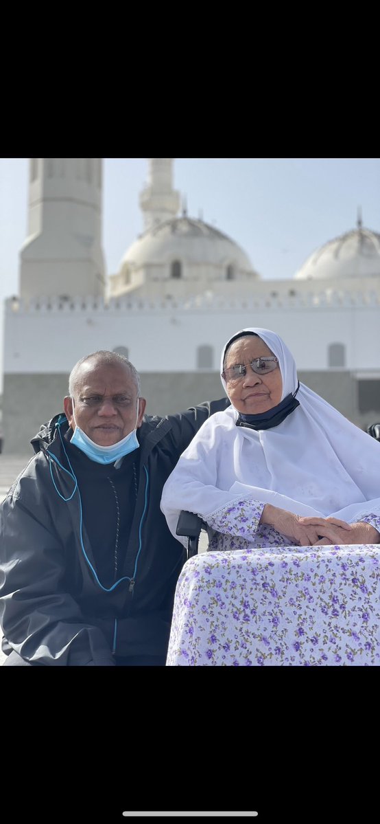 HiyaleeM's tweet photo. إِنَّا لِلَّٰهِ وَإِنَّا إِلَيْهِ رَاجِعُونَ
Alhugandu ge mamma dhaadhi dhemme   aku dhemi othumuge a’alamah dhathuru kuravvaifi 
Janaza baiverive vadaigen dhevvumakee a’ailaa ge varah bodu edhumeh. https://t.co/oZ7u57mxcr