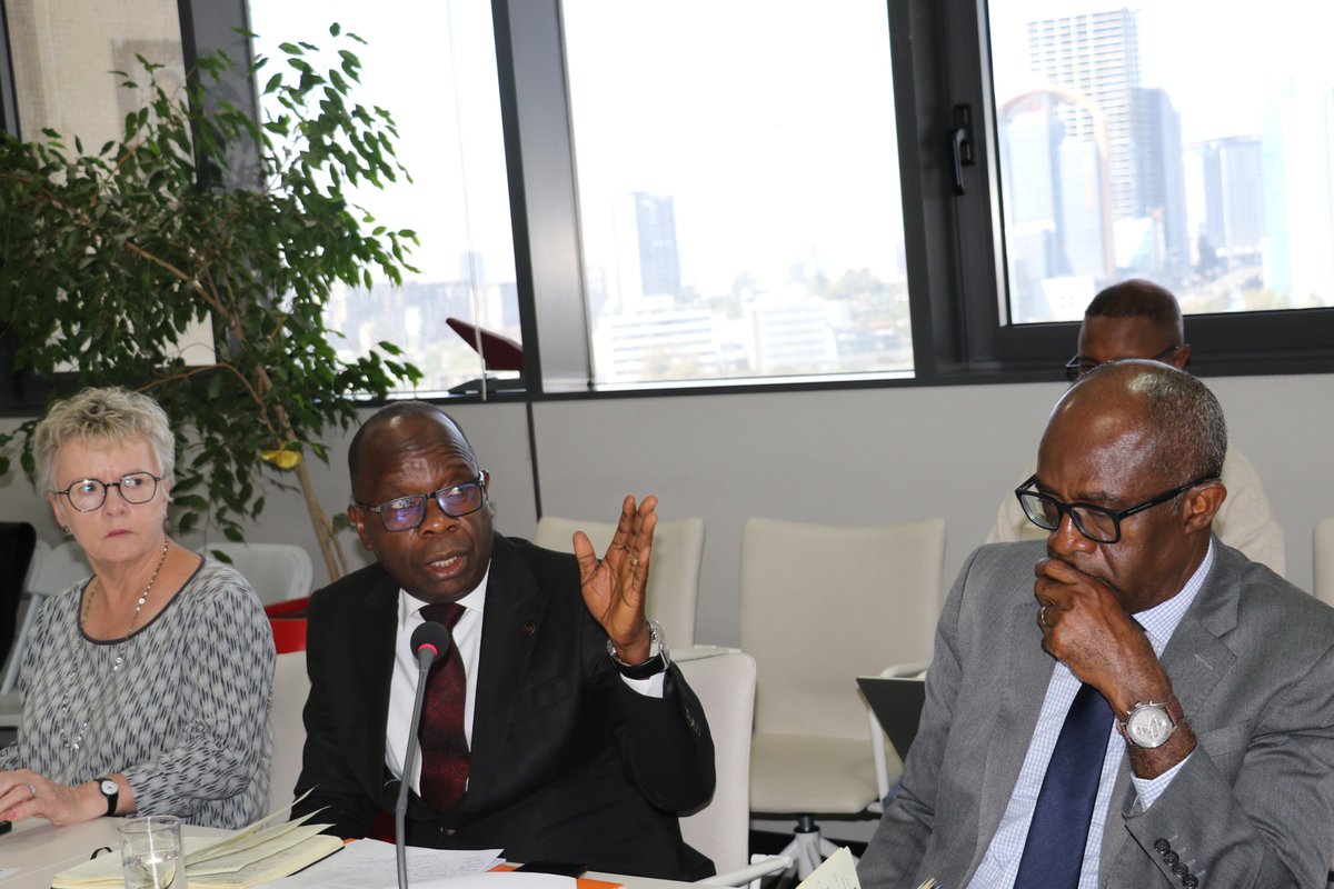 UNEthiopia's tweet photo. The Executive Committee of Development Partners Group (DPG) @DPGEthiopia held a strategic dialogue with co‑chairs of its sector working groups to sharpen priorities and strengthen coordination for stronger development outcomes in #Ethiopia 🇪🇹. https://t.co/UkY4RkNSV9