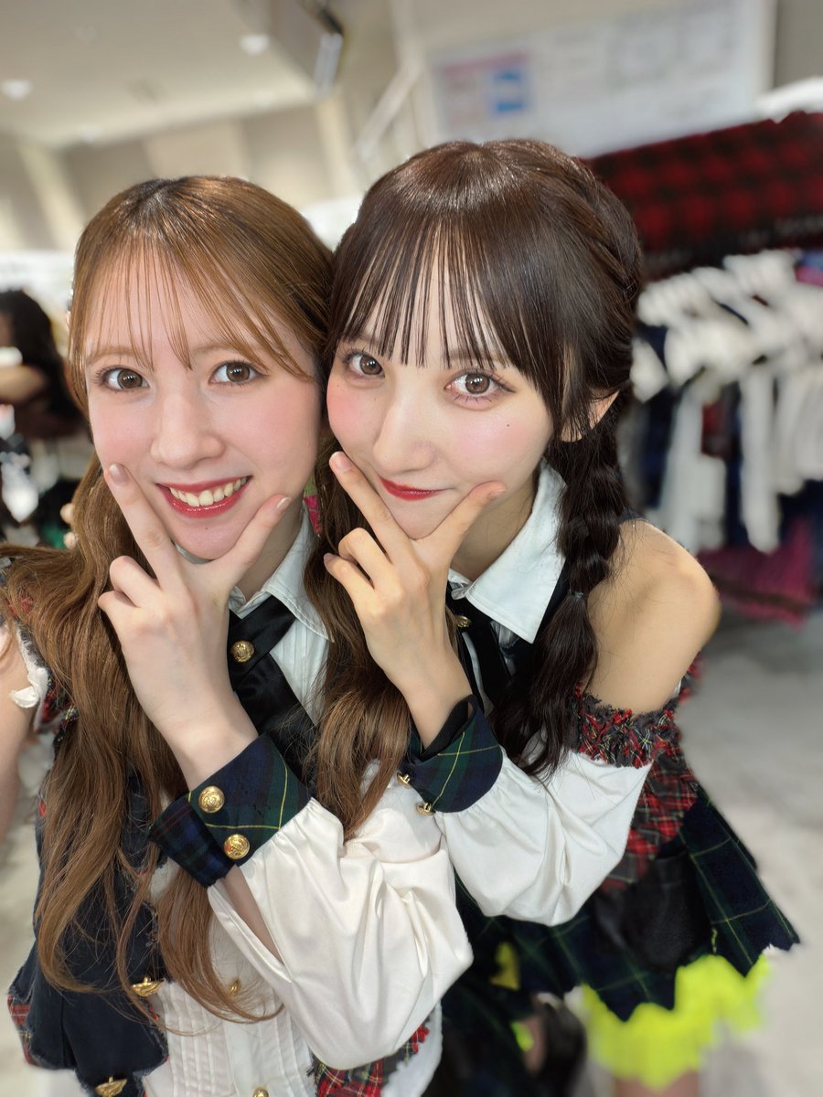akb48serika's tweet photo. RESET公演お昼と夜公演
ありがとうございました💚🎀

今日もペンライトにうちわにコールで
応援してくれてありがとう✨
楽しくてお昼も夜もあっという間に
終わっちゃいました🥹
来週もたくさん公演
出演するので楽しみに待っててね👼🏻 https://t.co/KjbEeCAdwg