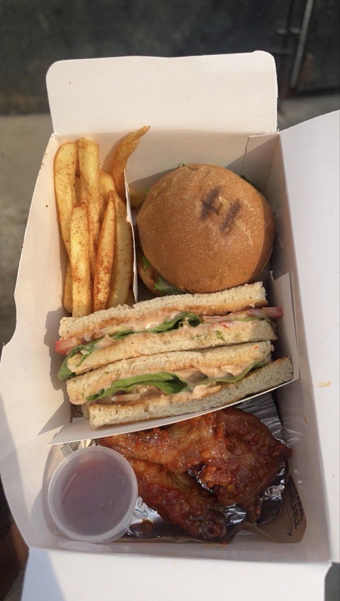 killz_bites's tweet photo. You don’t have to break the bank to enjoy good food!
With just ₦5,000, you can get either our Chop Life Combo or Killz Chicken Sandwich. 
Good food doesn’t have to cost a fortune.

Chop life combo It comes with 1 mini burger, 1 mini sandwich, 1 mini fries, and 2 wings all for  ₦5,000.
Killz chicken sandwich comes with fries all for  ₦5,000

Send us a DM to order. We deliver across Lagos every day.
