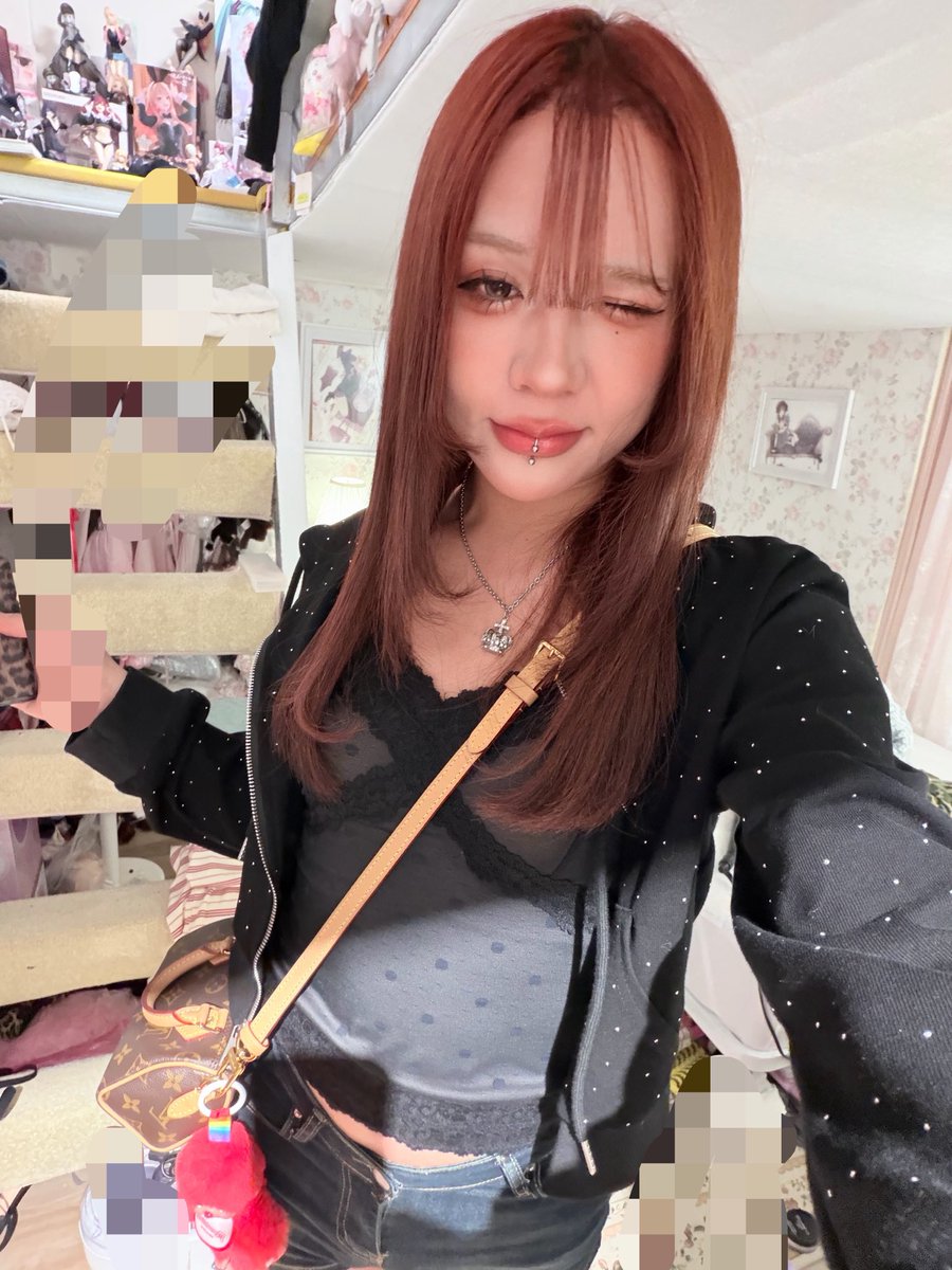 akira_viv18's tweet photo. 原相機🖤🍰 #高雄 https://t.co/OorTGGVV1V