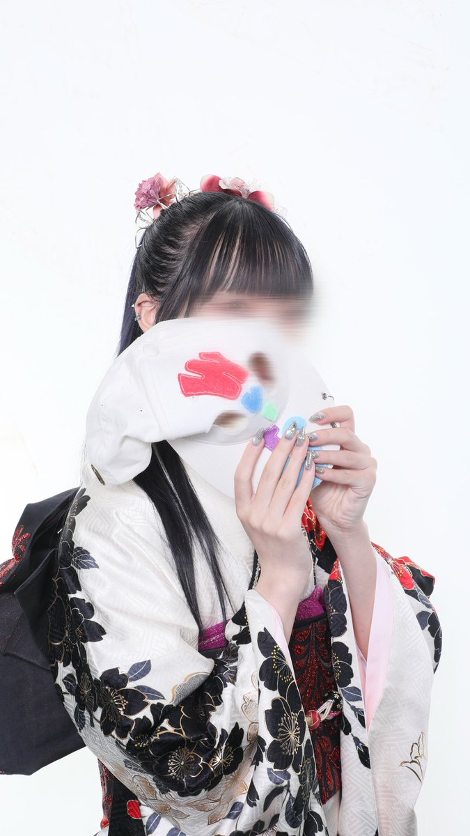 lvnrx1's tweet photo. 成人式の前撮りしてきた^ᴗ ̫ ᴗ^♩
自分の大好きなアーティストのタオル広げて撮るの夢だったの‼️本人たちにも届いたらいいな🥹💖スタイリストさんとか着付け師の方々にたくさん褒めてもらえて自己肯定感爆上がりです߹𖥦߹
#Ge徒
#WurtS
#Gover
#水曜日のカンパネラ https://t.co/xri86cozOU