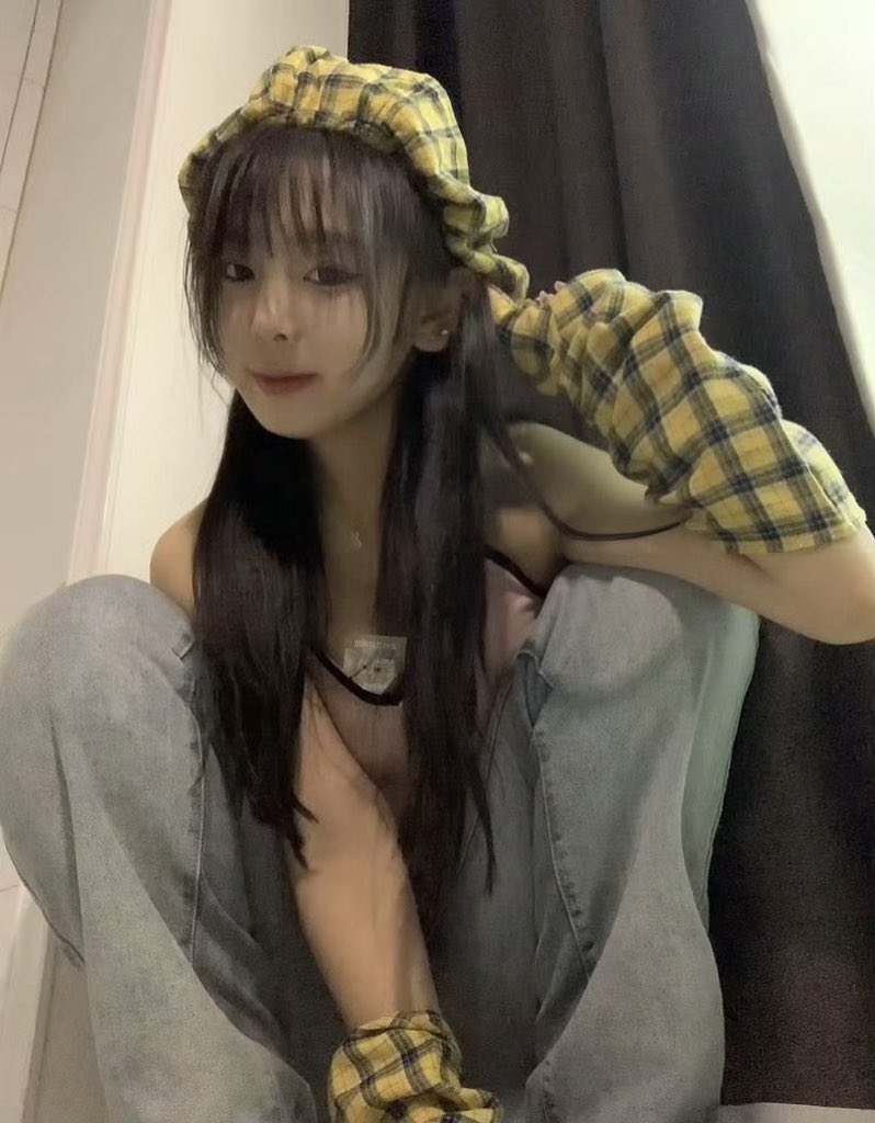 VChu67860004's tweet photo. 一个简简单单的女孩 不关注不回复 https://t.co/bCwBg5nWbc