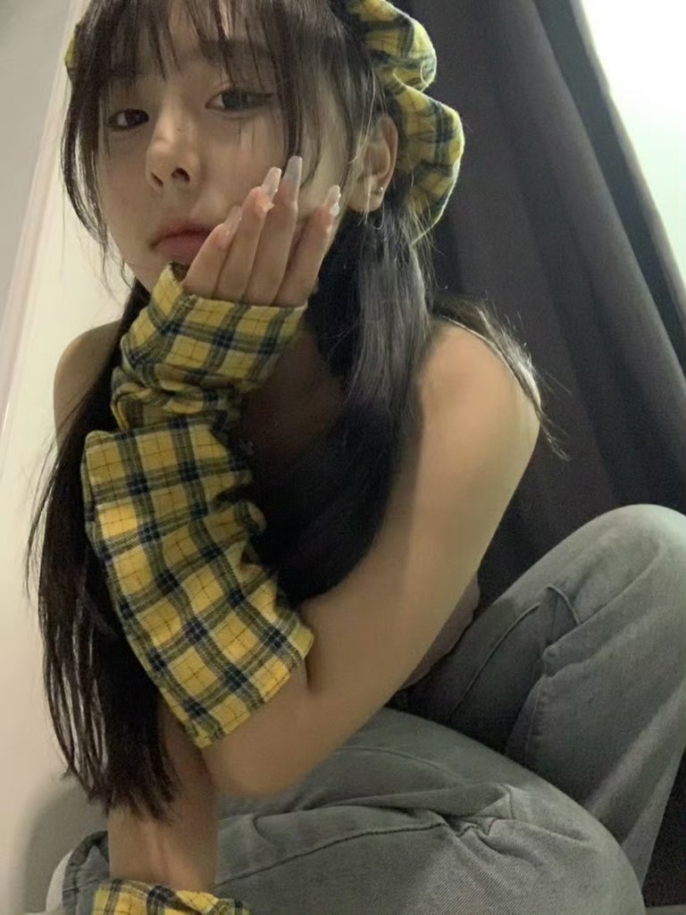 VChu67860004's tweet photo. 一个简简单单的女孩 不关注不回复 https://t.co/bCwBg5nWbc