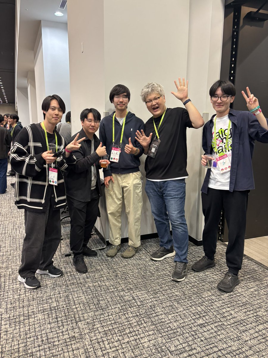 ruribou_swe's tweet photo. @lala8639
@nono1224ai
@HRVDCOPAHK20425
@r_obaoba
#kaigionrails #rubyfriends
スカラーシップの人と撮ったよ! https://t.co/sWOnABzNQM
