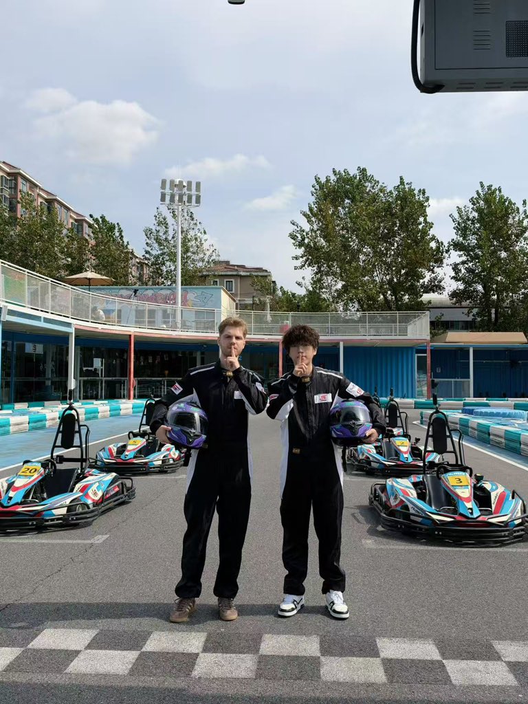 Demon1___'s tweet photo. F1 ready https://t.co/32xblPIIza