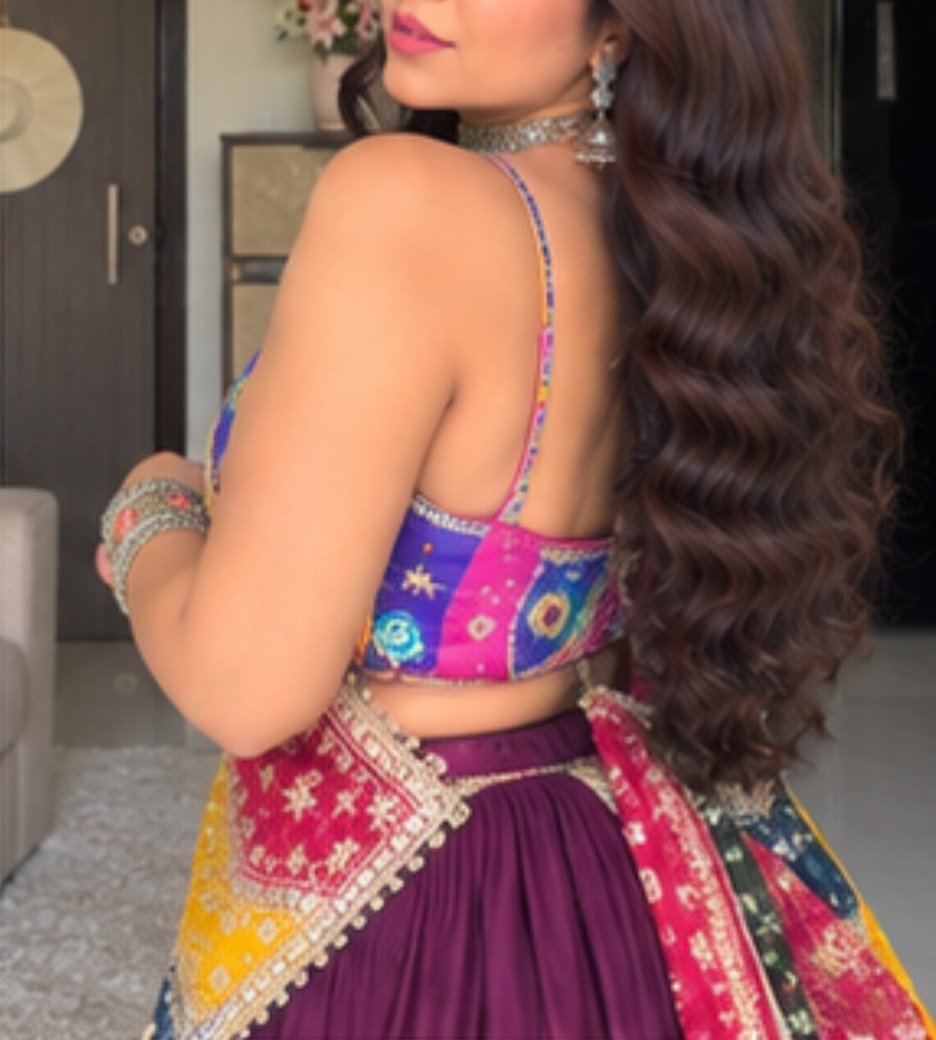 bold_desi_milf's tweet photo. about last nite garbha dance in #Dubai..  dressed like a fairy for d Indian male gaze. A lit bit of cleavage , a lot of colour &amp; overly done makeup. Just perfect #desi #desimilf #desigirl #desigal #desimom #desimummy #desiwife #desibiwi #desiaunt #desibhabhi #desislut #desiraand https://t.co/HUETXxQKgS