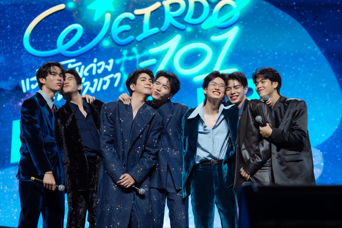 Weirdo101Series's tweet photo. ขอบคุณแฟนๆ ทุกคนที่มาส่งท้ายซีรีส์ไปด้วยกันกับนักแสดงใน WEIRDO-101 Final EP. Fan Meeting  💫 ในค่ำคืนที่ผ่านมานะครับ หวังว่าแรงโน้มถ่วงจะดึงเรามาเจอกันอีกนะครับ 🤍 #WEIRDO101SeriesFinalEP

“WEIRDO-101 แรงโน้มถ่วงระหว่างเรา” 💫
รับชมย้อนหลังครบทุกตอนทางแอปพลิเคชั่น TrueVisions NOW เท่านั้น
#GMMTV