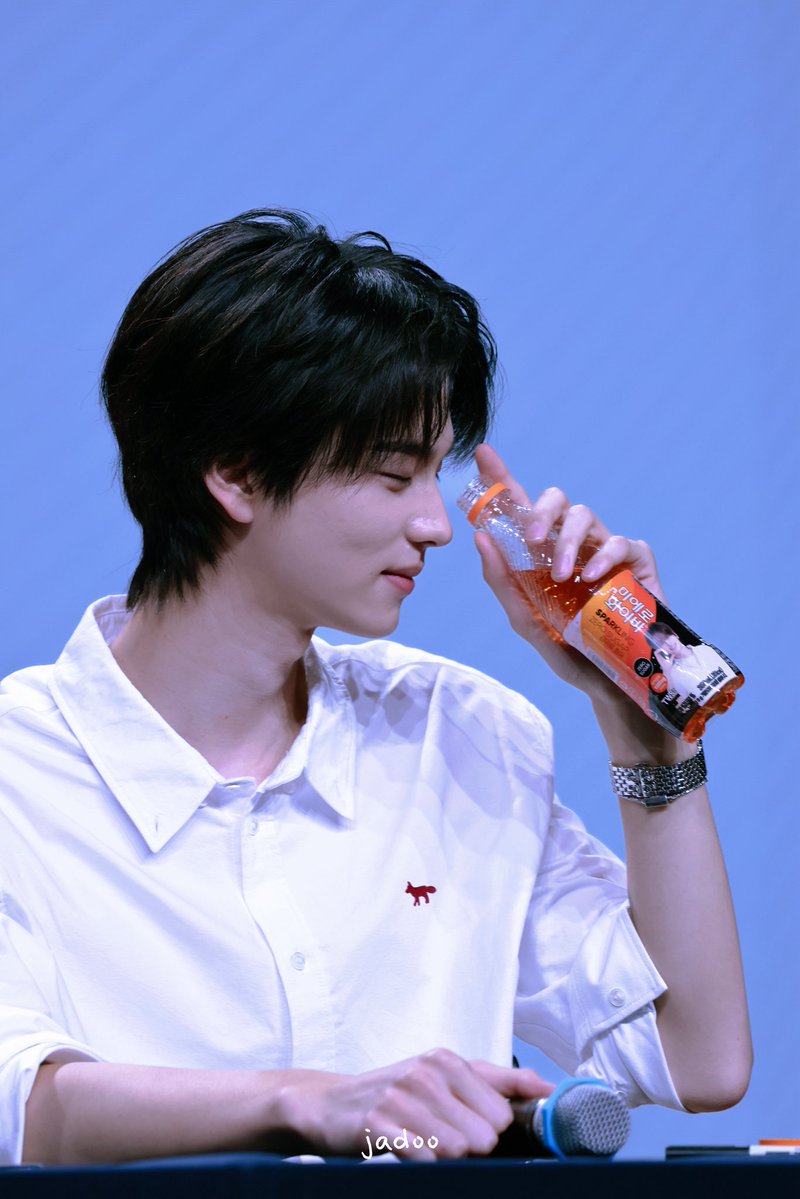 jadoo__ya's tweet photo. 261017 미에로화이바 #신유 

🥤 https://t.co/WYaAbdQ0Dz
