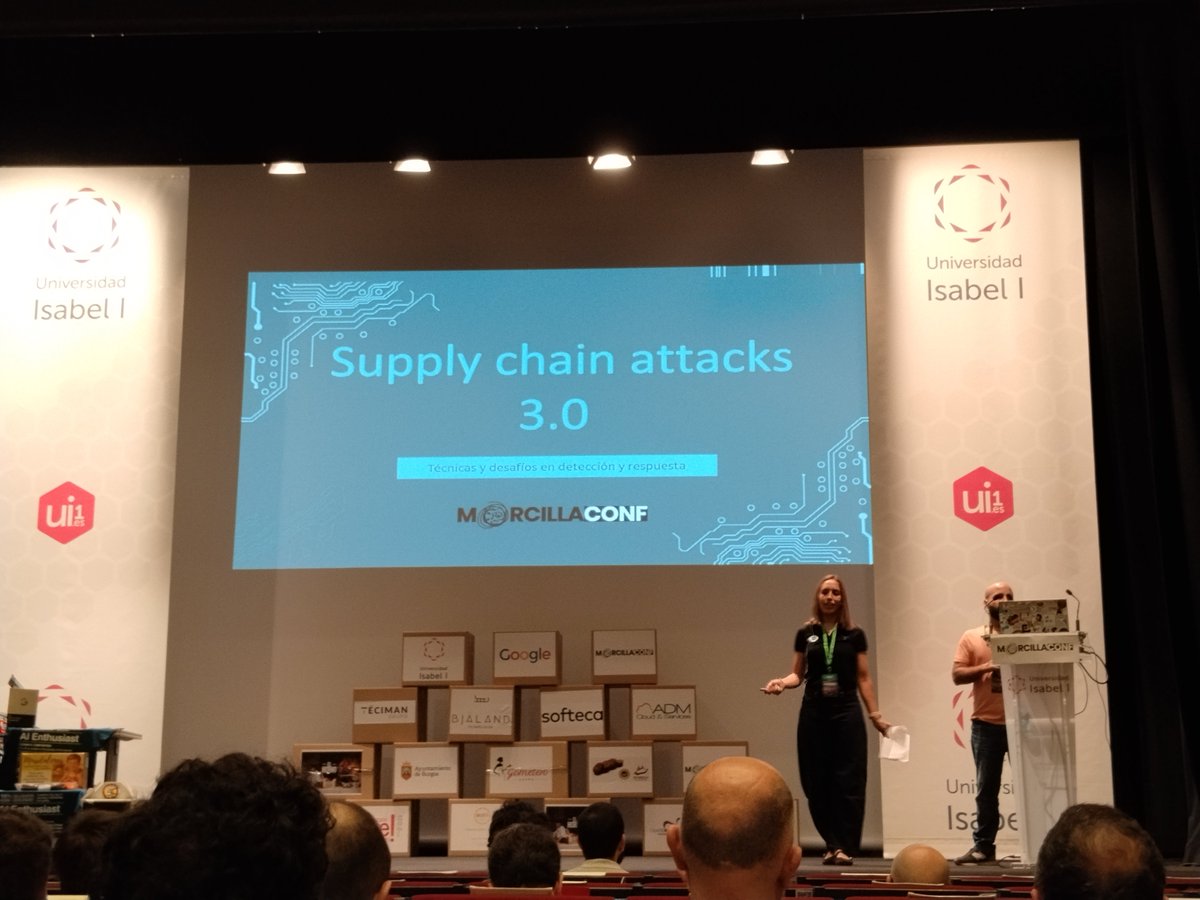 jozeLuis1's tweet photo. La #ciberseguridad cada día es más importante, vigila tus equipos, con el @GDGBurgos en el #Morcillaconf https://t.co/hG5CuDtHol