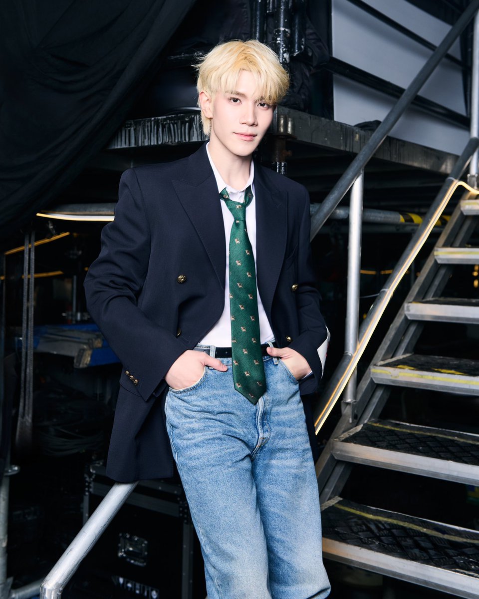 FourthOfficiall's tweet photo. พี่โฟ้ดพร้อมแล้ว ทุกคนพร้อมยังงงงงง 🙌🏻

KEEP GOING AMAZING FOURTH
#FourthConcertD2 https://t.co/bC7JR6EKGD