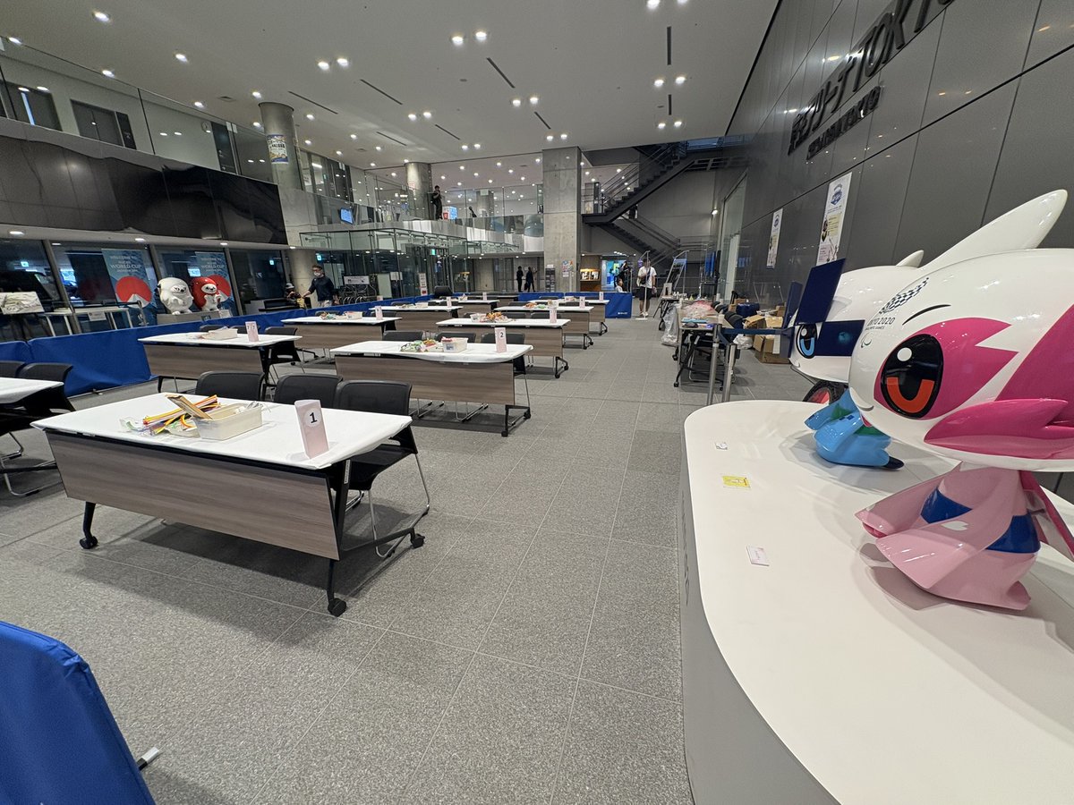tomo_cheb's tweet photo. #京王アリーナTOKYO
17日18日は何かのイベント？
広々としたいつものミラソメホールは何かのワークショップに変わっていました。今日はちびっ子たちに囲まれて賑やかだったに違いないです。
#ミライトワ #ソメイティ #お着物ミラソメ https://t.co/K6QONLHuPu