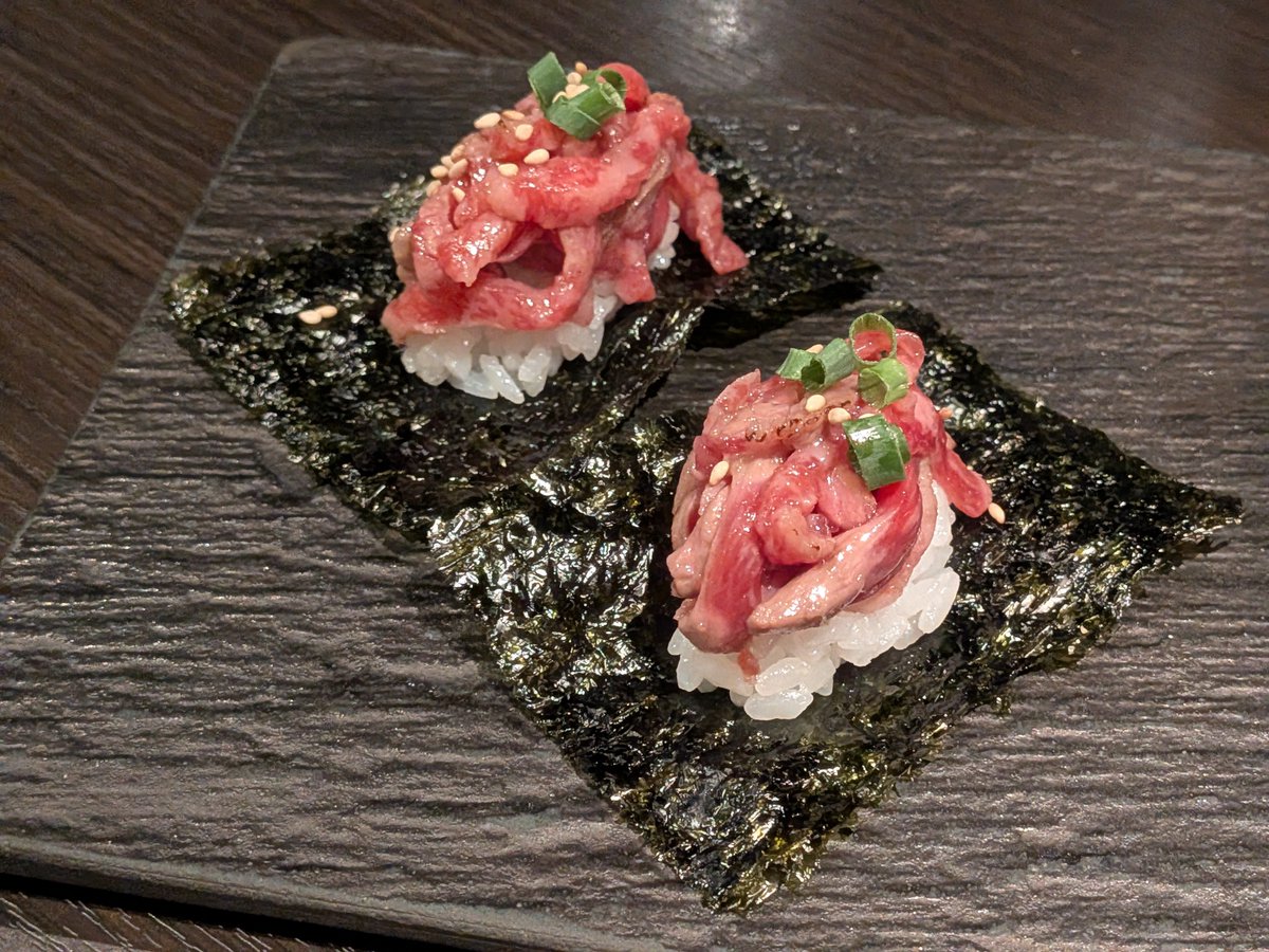 satochin0212's tweet photo. 一万円のコースを頼むと、帰りに一万円のお食事券がもらえるというので行ってきました😆
本当にもらえた。
このコース限定のデジカルビも食べごたえありでおいしかった🤤 https://t.co/GuDfcKekGA
