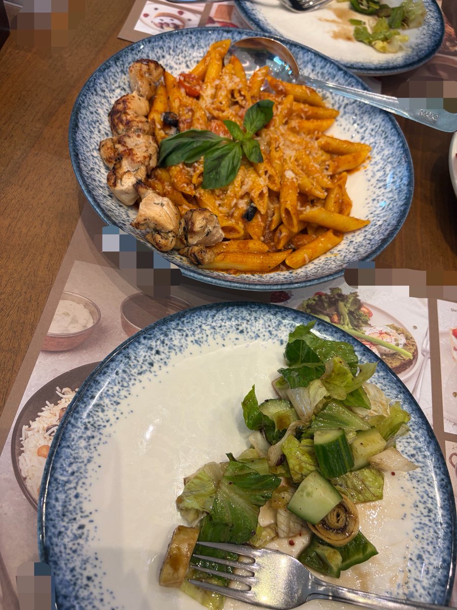 MyraLisbon's tweet photo. OMAD!! I ate half of the pasta w chicken:3 https://t.co/MDJrOlX83D