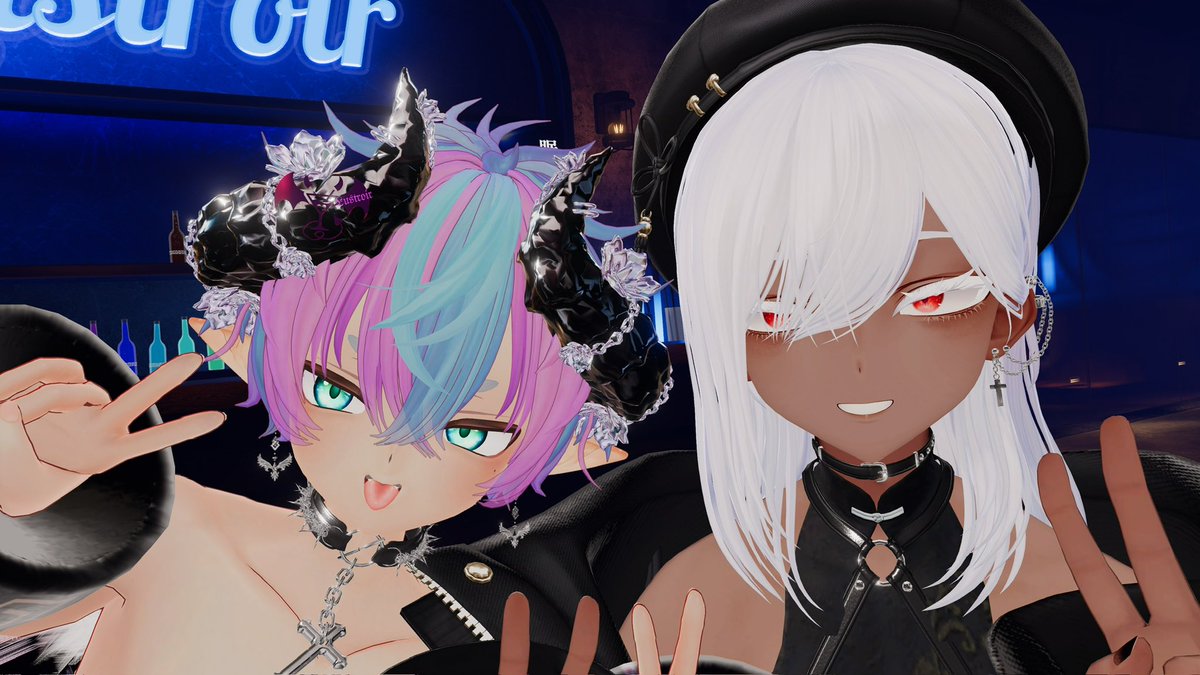 FullRamd's tweet photo. 最後のは角がめり込んで笑ってるわたくし
#VRC_Lustroir https://t.co/DbhlvCf3b8