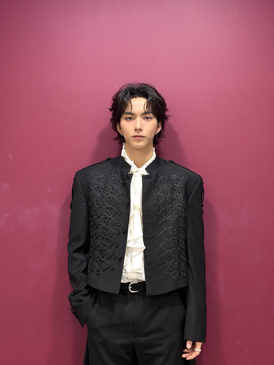 XH_official's tweet photo. 음중 완료💜

#XdinaryHeroes 
#Ode #오드 https://t.co/EzcNUKTcRh