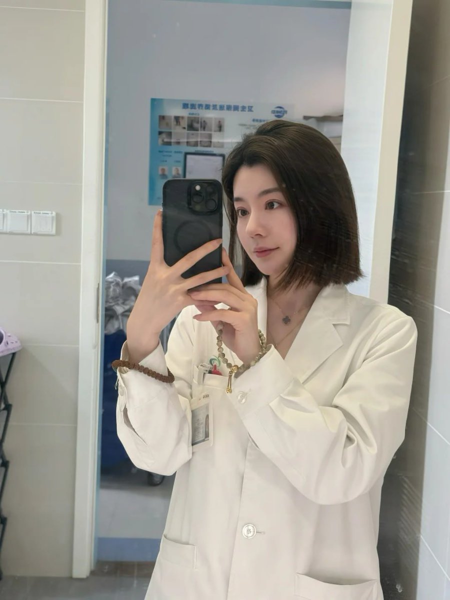 Adamselamat97's tweet photo. 刚玩
我叫陈盼盼，期待我的第一个炮友。今天下午感觉自己又控制不住了，自爆自己的身份证件号，这次真控制不住了，啊啊啊..…… https://t.co/RyxFpw1Bp2