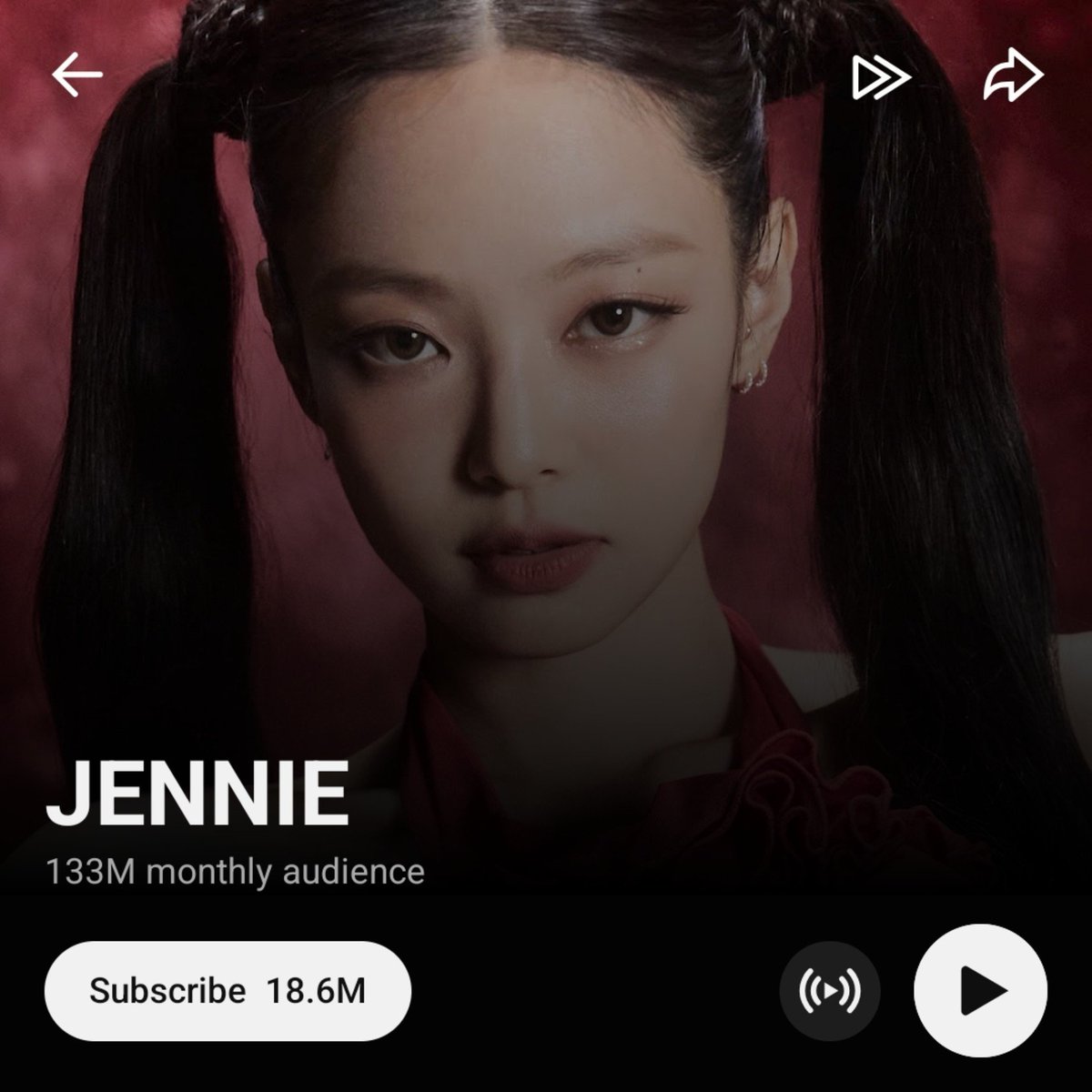 LALISA_twts's tweet photo. 📊 #LISA (144M) is now the 4th K-Pop soloist with the most monthly listeners/audience on YouTube Music, surpassing JENNIE (133M). https://t.co/HIaZAxa3TW