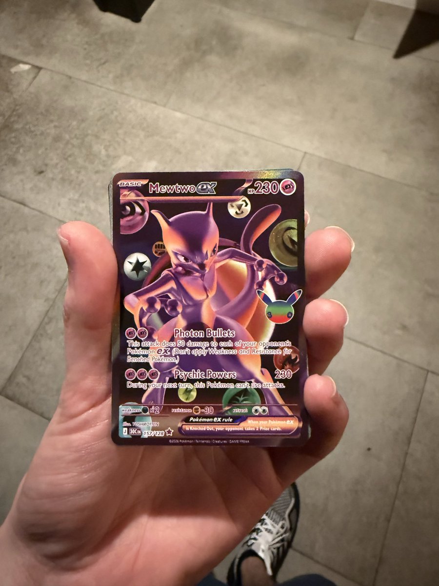 RaverDrac's tweet photo. Met my favorite artist in the world, ripped a pack with him, pulled mewtwo. The absolute GOAT is @ODD_MOB see you in 15 days for Hocus Pocus 🤟 https://t.co/TghNpO1mLN