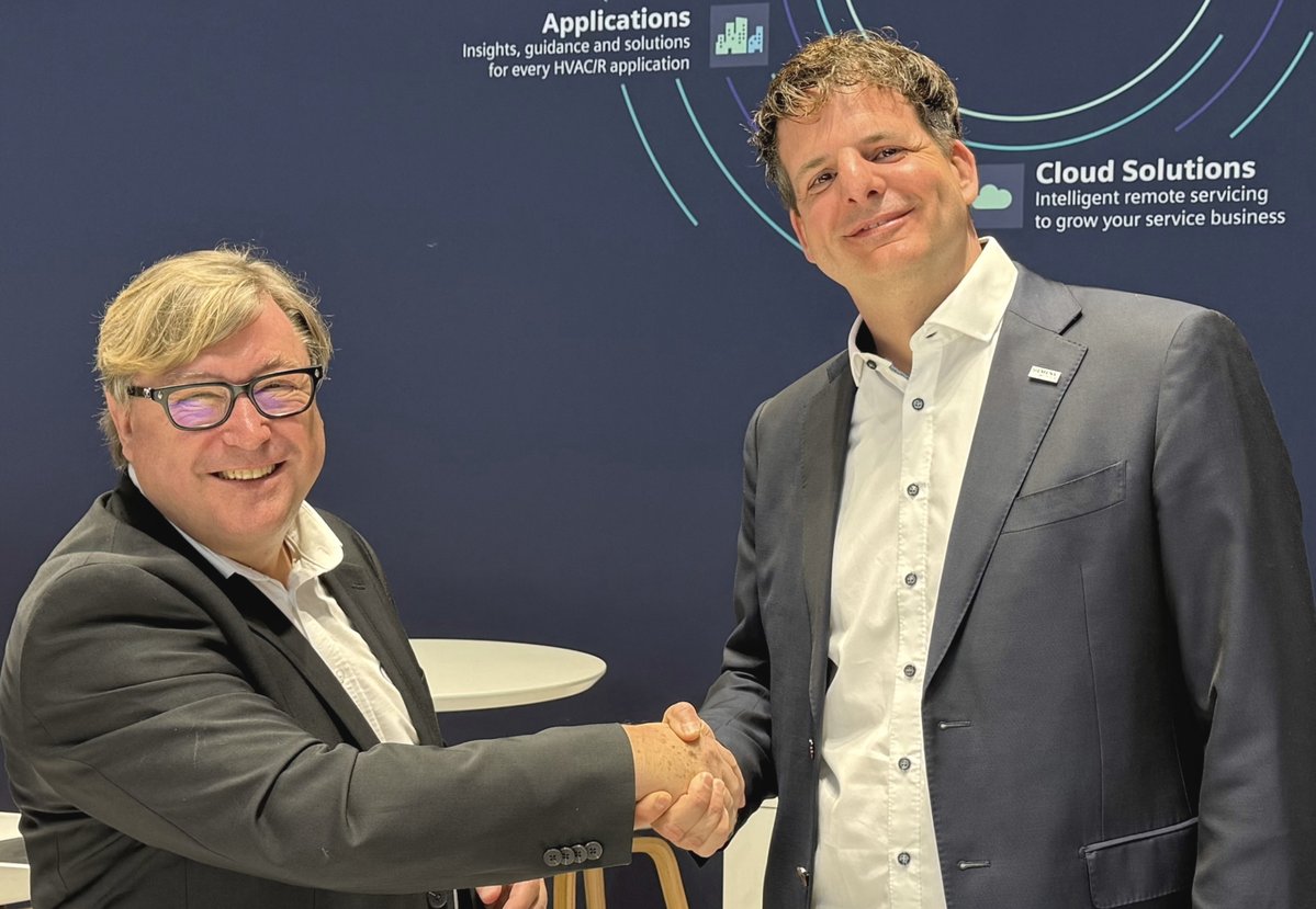 DrivesnControls's tweet photo. Siemens and Invertek form partnership to target HVAC-R OEMs

@Siemens   @Invertek 

#compressors  #airconditioning  #ventilation

https://t.co/bSTPgT6dw4 https://t.co/nMbGpvKtWI