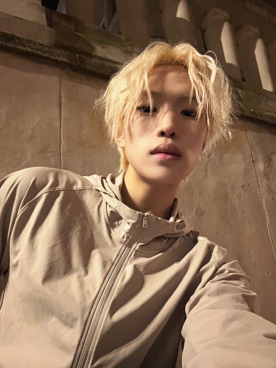 POW_grid's tweet photo. [#JUNGBIN]
Kocham cię 🩵
#POW #파우 #정빈 https://t.co/X3dU7YY6H8