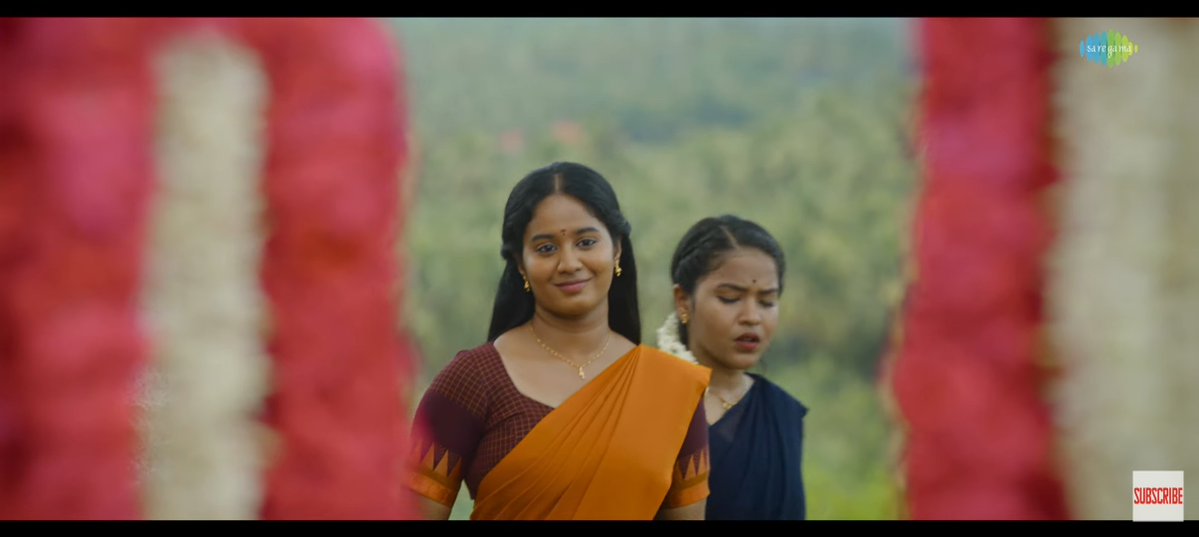 Nandhan_Talkz's tweet photo. #Sengathiye from #DeliveryBoy is OUT NOW! ❤️

குண்டு விழிய அவ சுத்த விட்டா,
அழகா என்ன சுத்து போட்டா
மனசில்  வந்து தொத்திக்கிட்டா
காதல் பாட்டா 👌

பாட்டு நல்லா இருக்கு மக்கா✌️

ப்ரகிடா-வுக்கு அப்படியே ஏத்த வரிகள் ❤️

https://t.co/WYt8TMROfK https://t.co/xoXRG5q4y1