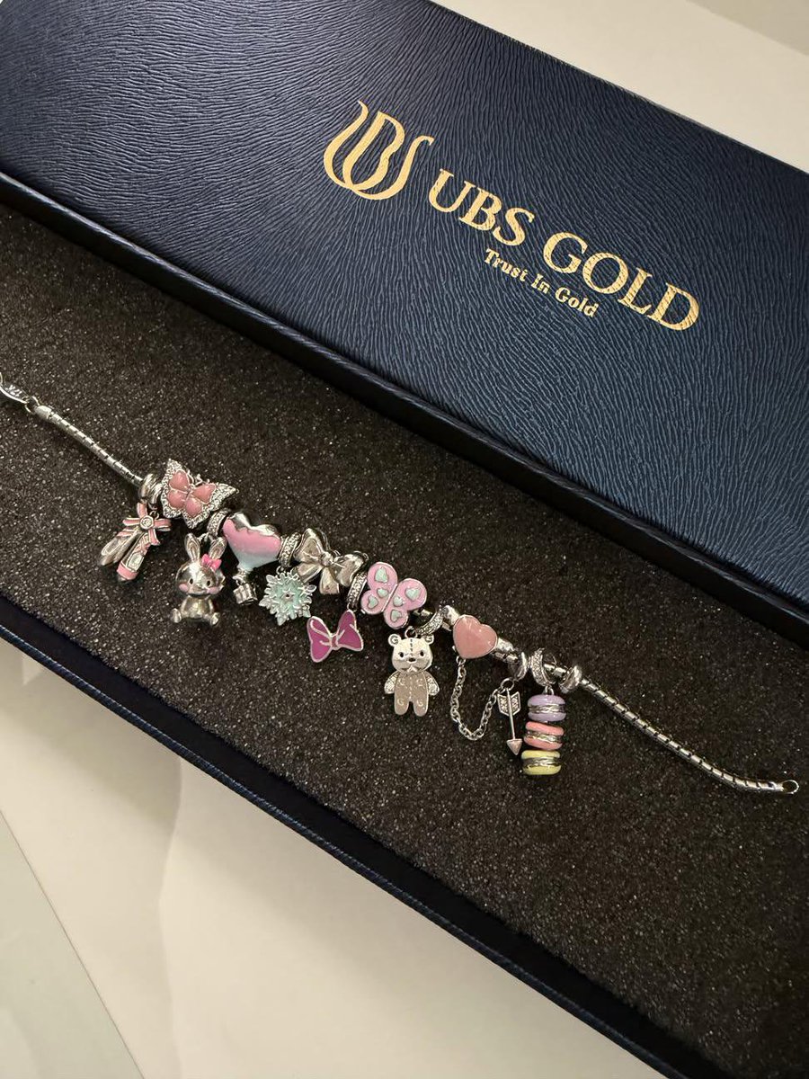 riekomendasi's tweet photo. setelah mikir berkali-kali, akhirnya checkout juga gelang iniii 😭✨

cantik dan lucu dapet, buat investasi juga dapet. sekali checkout, dua keuntungan sekaligus wkwk 🤭💗 https://t.co/0pwSjtI9pl