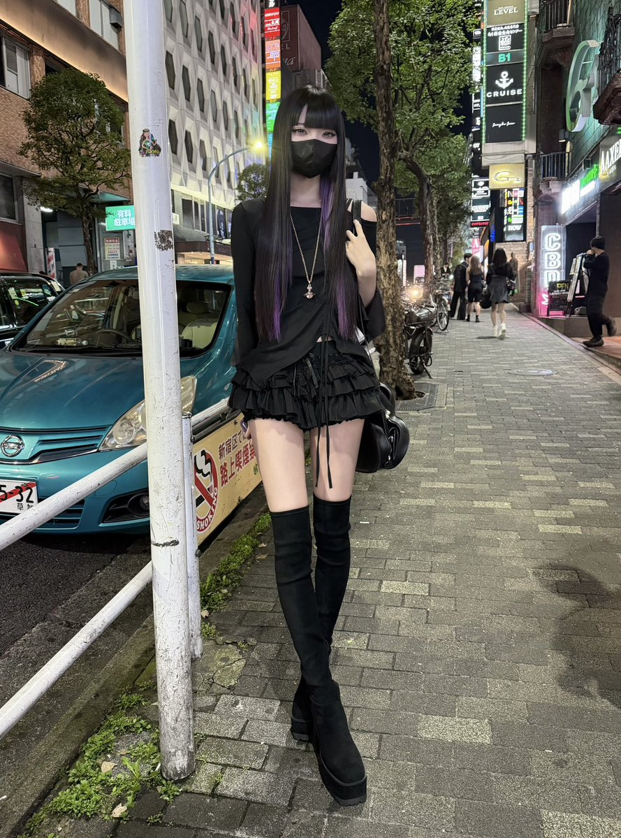 nwqllxq's tweet photo. この日身長185cmぐらいだった https://t.co/kub7ed6p3w