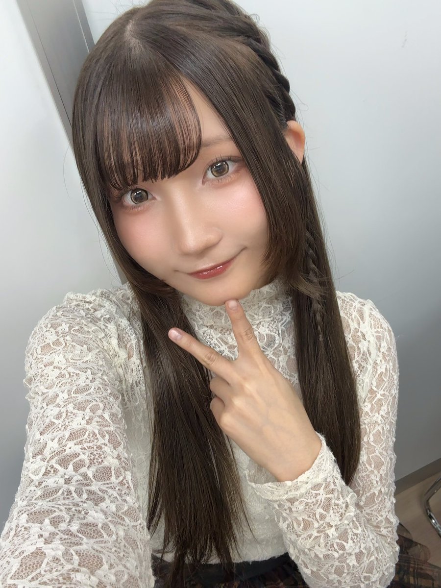 arale_yumemita's tweet photo. #ゆめみた 5th Single
「これはぼくたちの生存のあらすじ」
リリースイベント🎪
in アニメイト秋葉原1号館 様

ありがとうございました✨️

もっとみんなを理解しないと…！！！

今日は、13thで配布されたTYPEMEWの秋服コーデ🍁 モフモフです💭 https://t.co/ivHLrLuL1G
