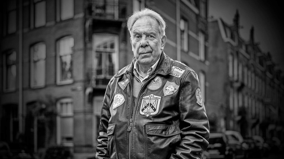 HimWeitinga's tweet photo. Ach jee.

Maarten #Spanjer gestopt met grappen en grollen.
Gelukkig hebben we de boekjes nog.
Rust in vrede ouwe. https://t.co/015ObG6ULy