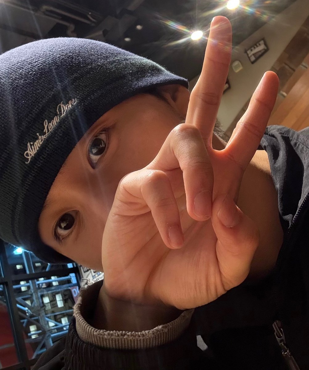 Marklee_base's tweet photo. 261017 Mark Lee 💭 

#마크디엠 https://t.co/W1jM7dVayT