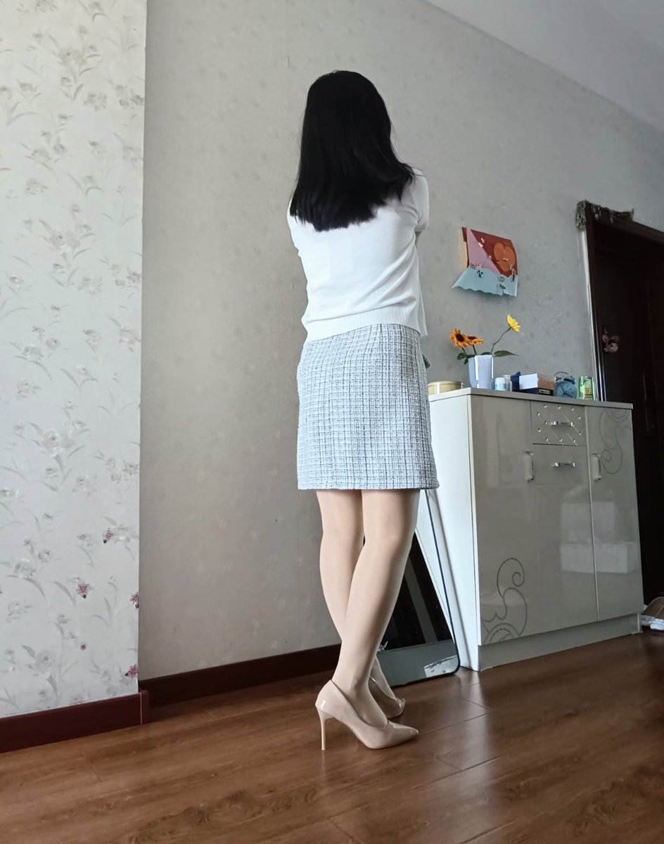 Jiefusxku's tweet photo. 成为姐夫情人的第三年，再不把这个秘密吐出来，我觉得自己真的要疯了。 https://t.co/5mVfLYZnmP