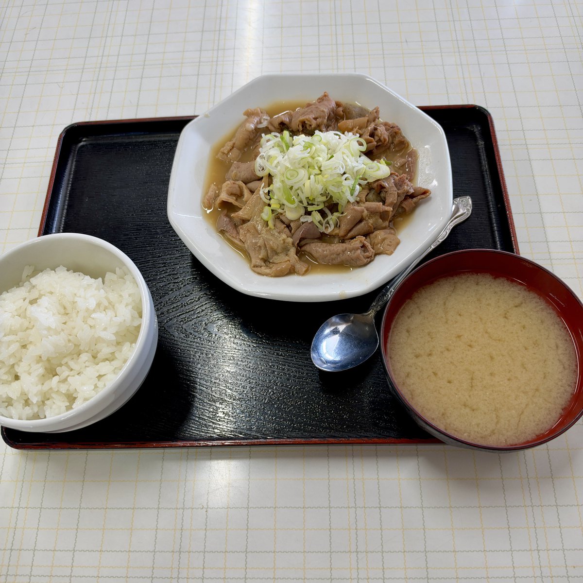 SYONAI's tweet photo. #うんの食堂  #もつ煮込み定食
 やっぱりこれがいちばん美味い https://t.co/IyGUjjwYCZ