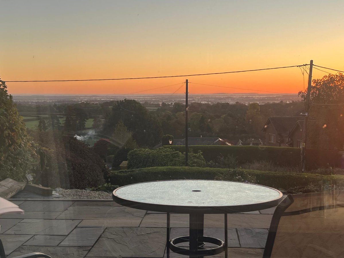 FPLSelhurst2025's tweet photo. View from my office this morning - its going to be a stonking day!! Bring it on! https://t.co/jh1hjGKTKY