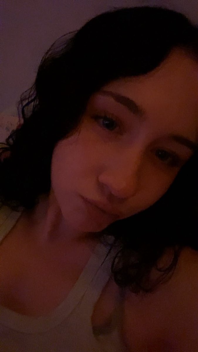 sarapopit's tweet photo. sleepy face #zzz https://t.co/8rxt7wykbi