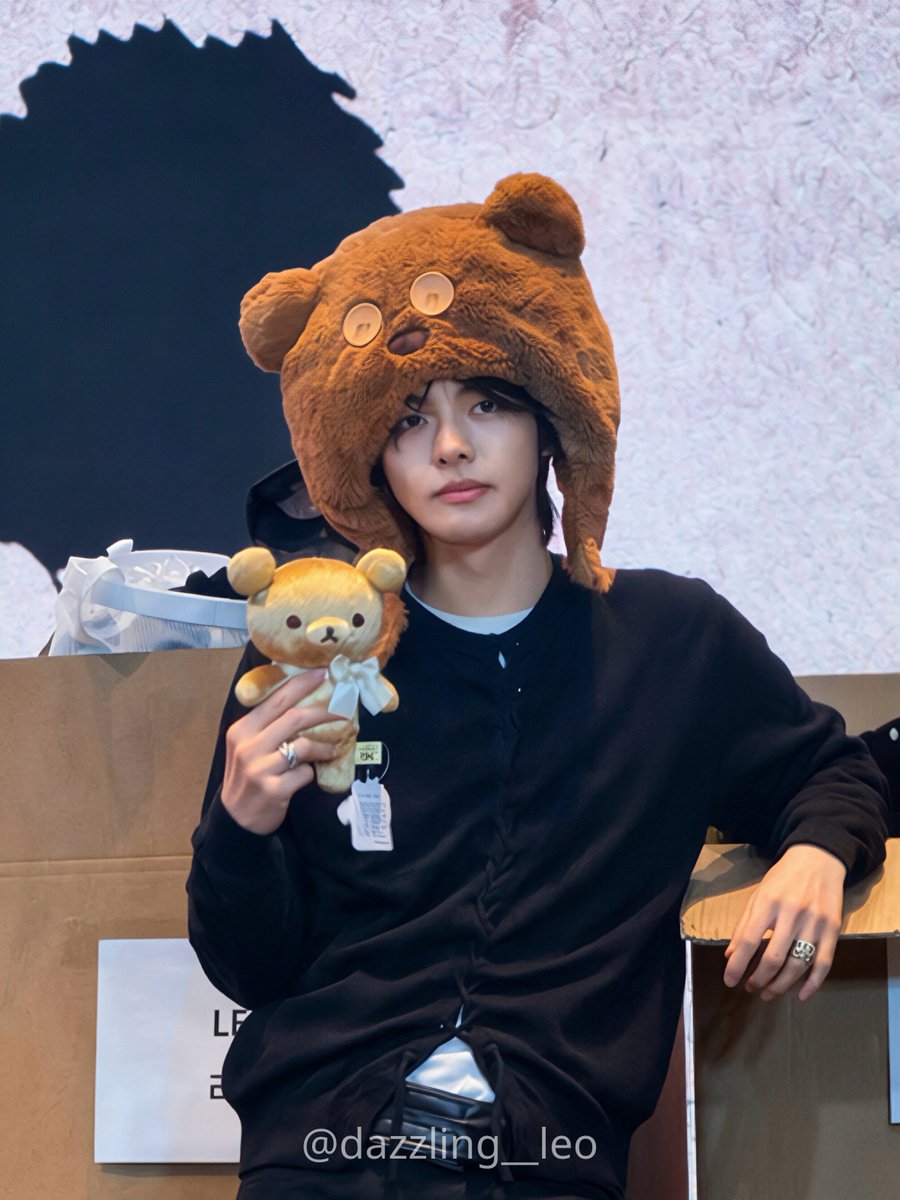 dazzling__leo's tweet photo. 20261017 MS
🐻🐻🐻

#리오 #이리오 #LEO https://t.co/gFeO4SqAqs