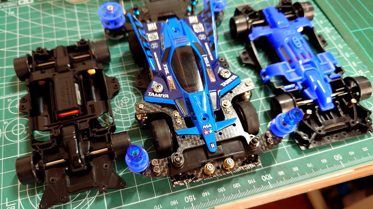 pc_hn's tweet photo. 明日は新調したシャーシで挑もうと思います。不安材料も多いので、スペア持参で。 https://t.co/2Q4j8ZqADk